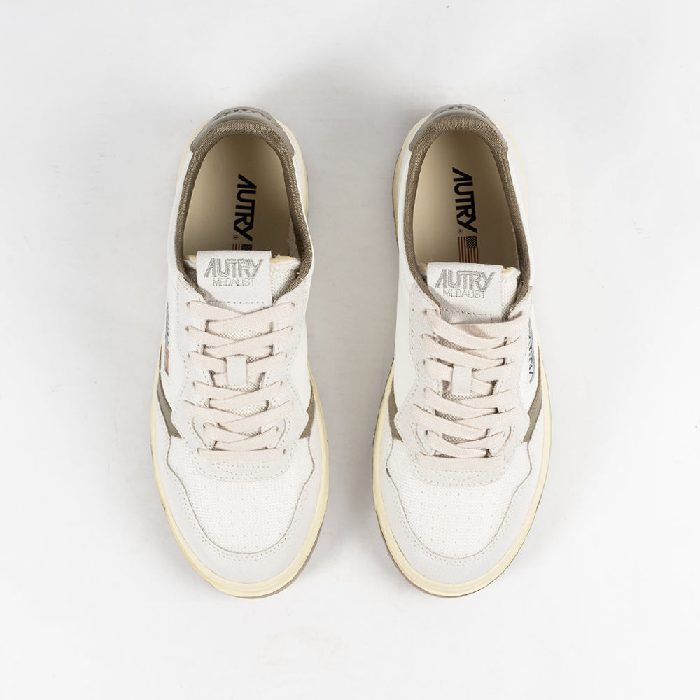 Autry Medalist Low Virgin/Crack Wht/Cvrt Aulm-vk04