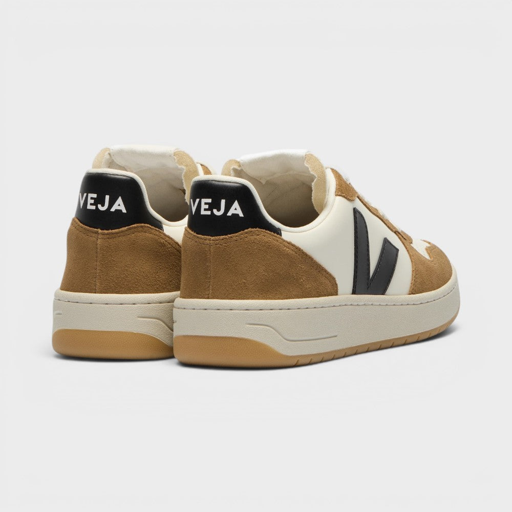 Veja V-10 Leather Pure Black Tent Vi0221444